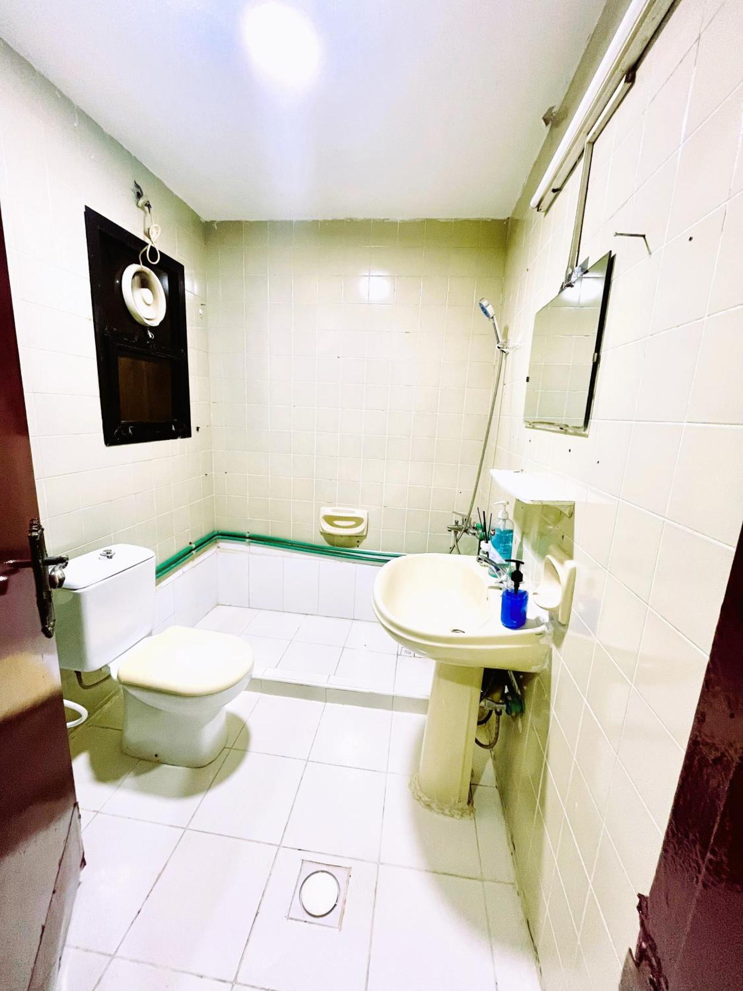 Yoko Luxury Hostel Dubai Exterior foto